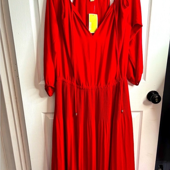 NWT Michael Kors XL Red Long Sleeve Cold Shoulder Dress; Vibrant, Avant Garde - Picture 5 of 8